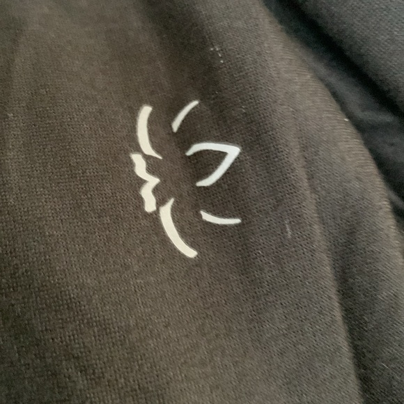 Beyond Yoga Infinity Scarf with Hidden Pocket - Picture 4 of 8